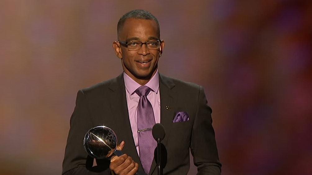 Stuart Scott accepts Jimmy V Award