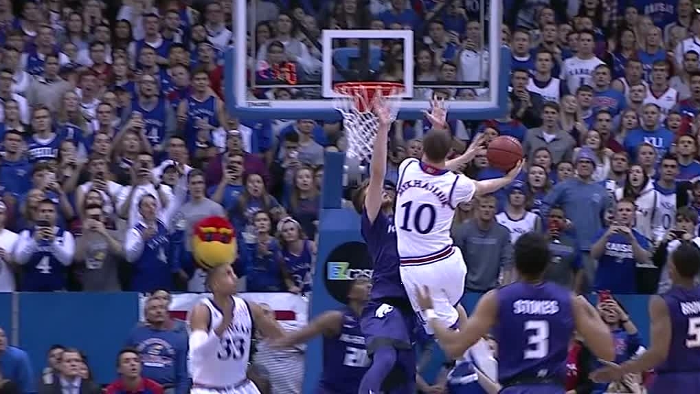 Mykhailiuk wins it for Kansas with buzzer-beating shot