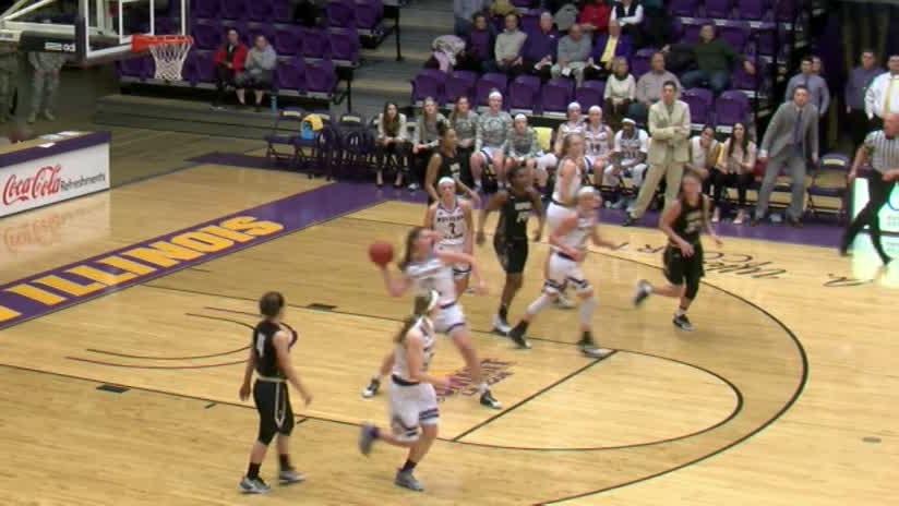 Western Illinois' Blumer makes buzzer-beater from far foul line