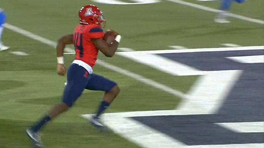 Tate escapes defense for 71-yard TD run