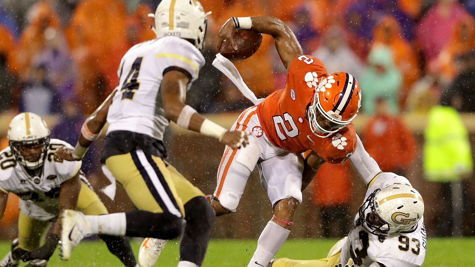 Clemson defeats Georgia Tech