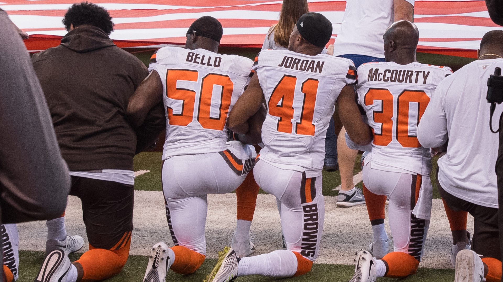 Trotter: $100M proposal isn't for players to stop kneeling