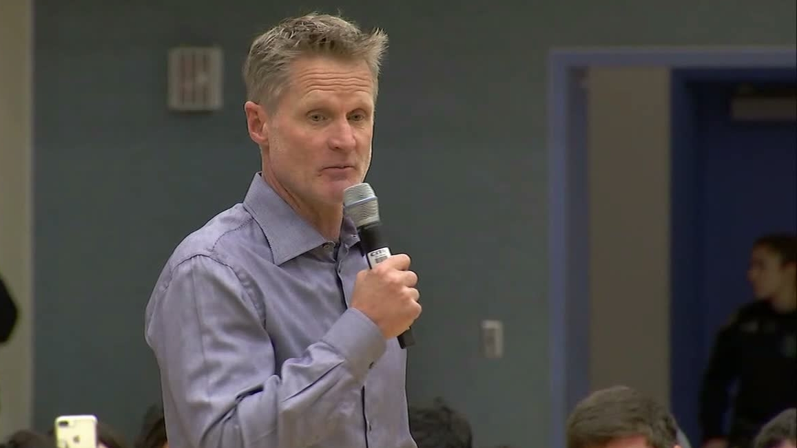 Kerr empathizes with recent gun violence victims