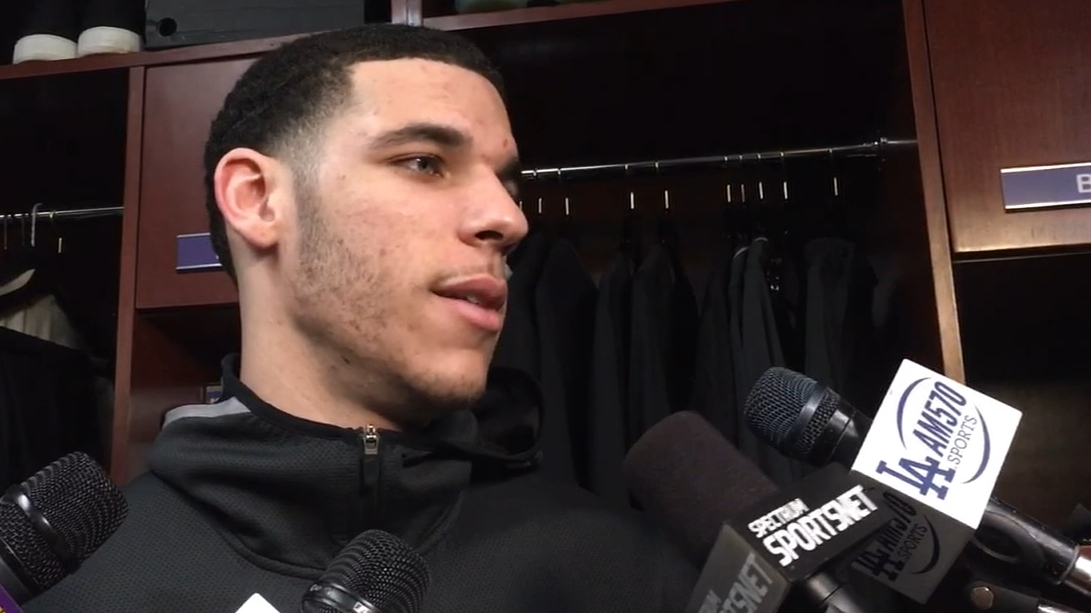 Lonzo not concerned after knee injury