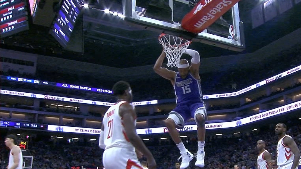 Carter throws it down