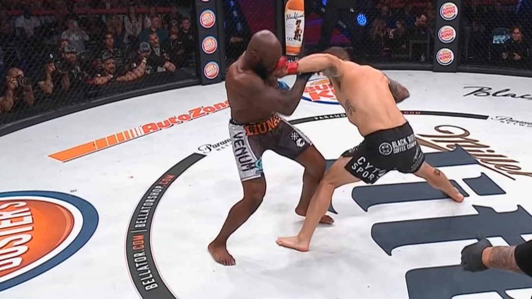 Bader only needs 15 seconds to beat King Mo