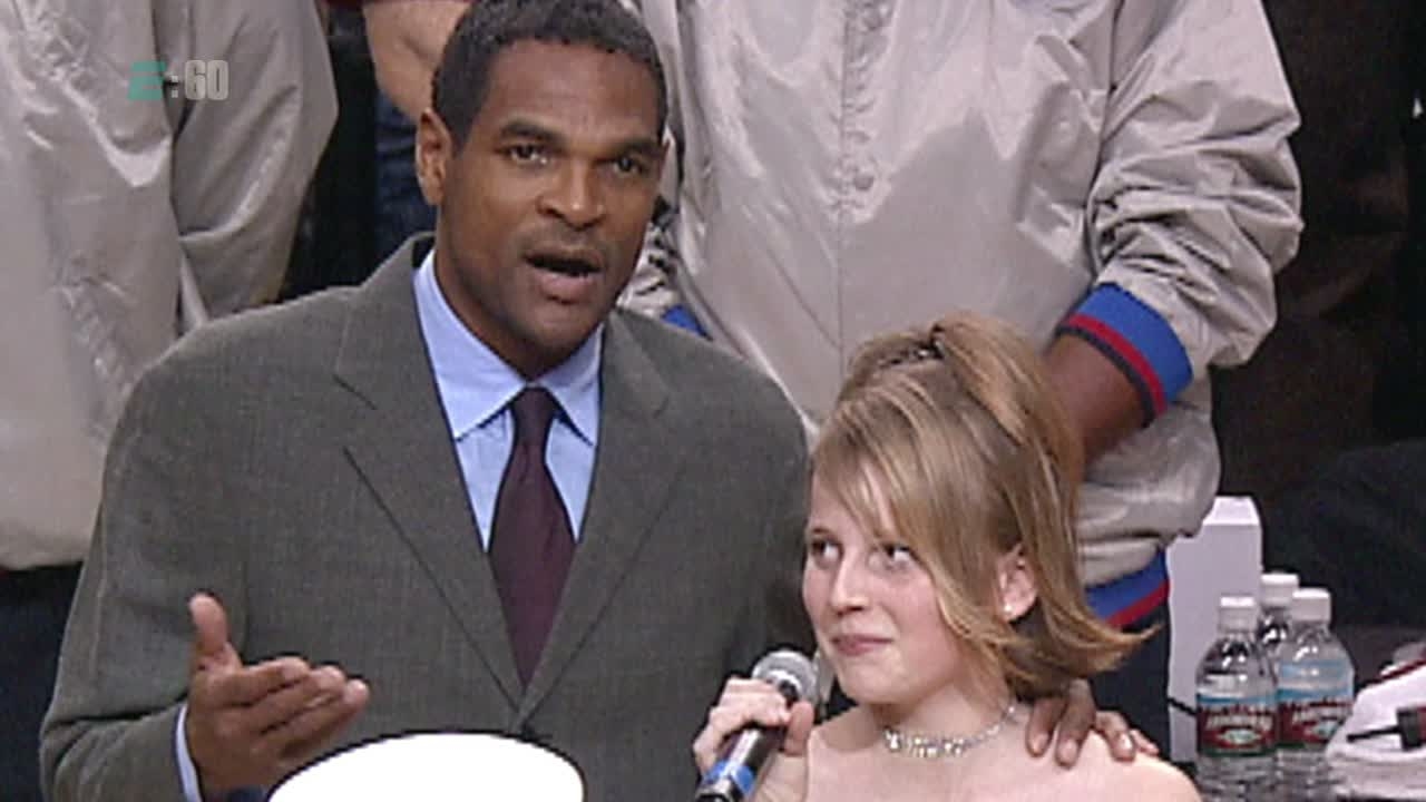 Cheeks saves young singer during national anthem