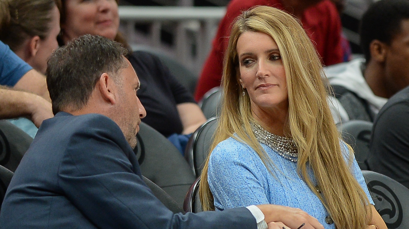 Why WNBA players refuse to say Kelly Loeffler's name