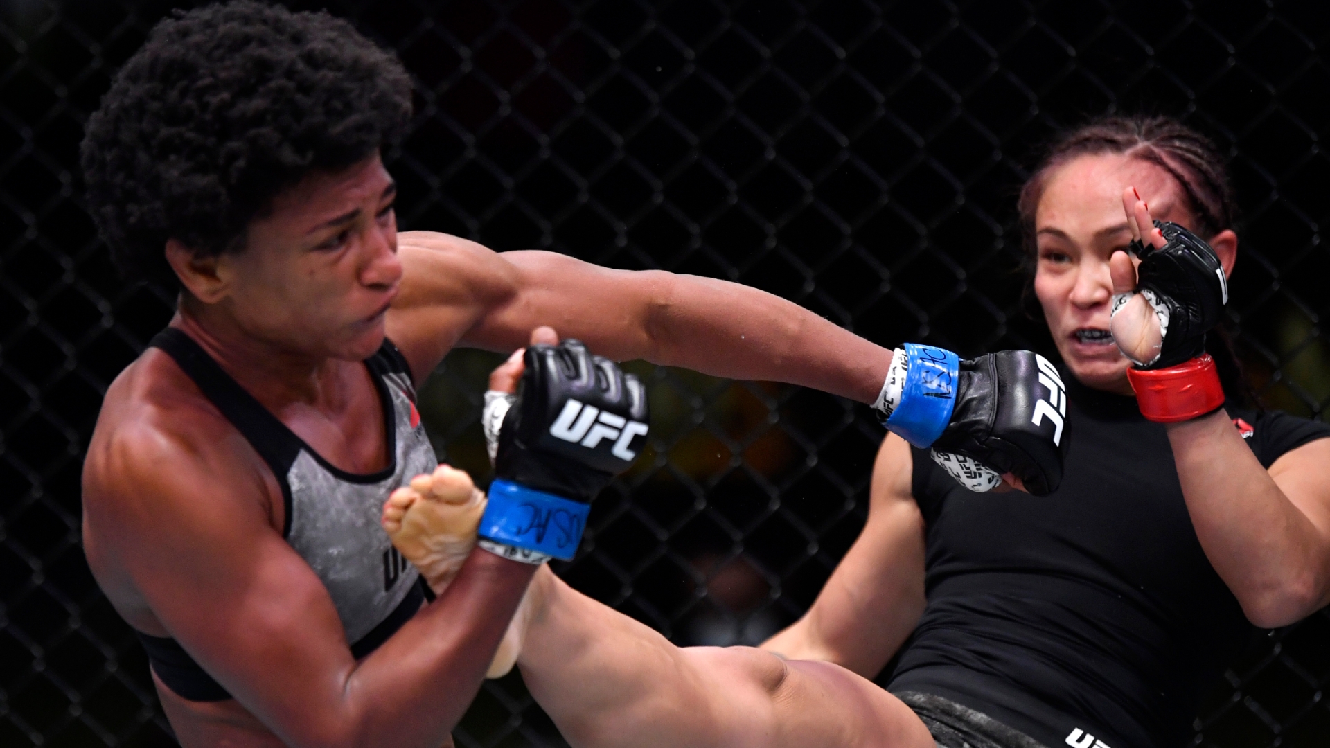 Waterson, Hill battle it out in 5-round thriller