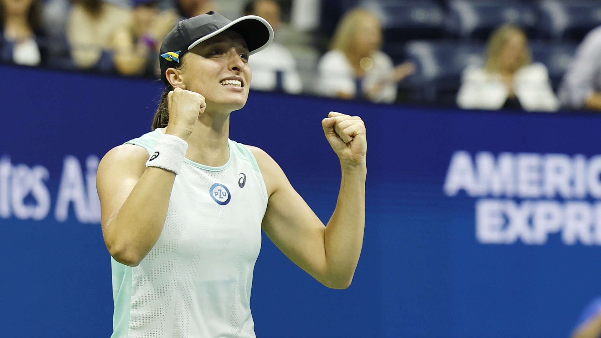 Top-seeded Swiatek completes comeback to reach US Open final