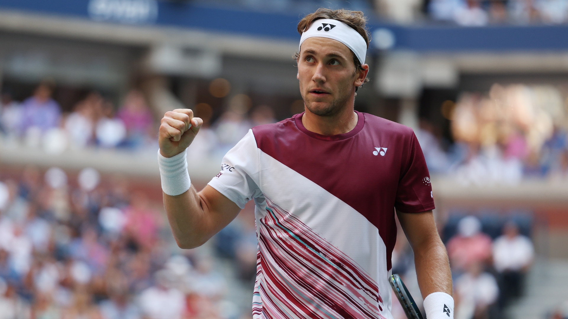 Ruud wins first-set tiebreak after epic rally