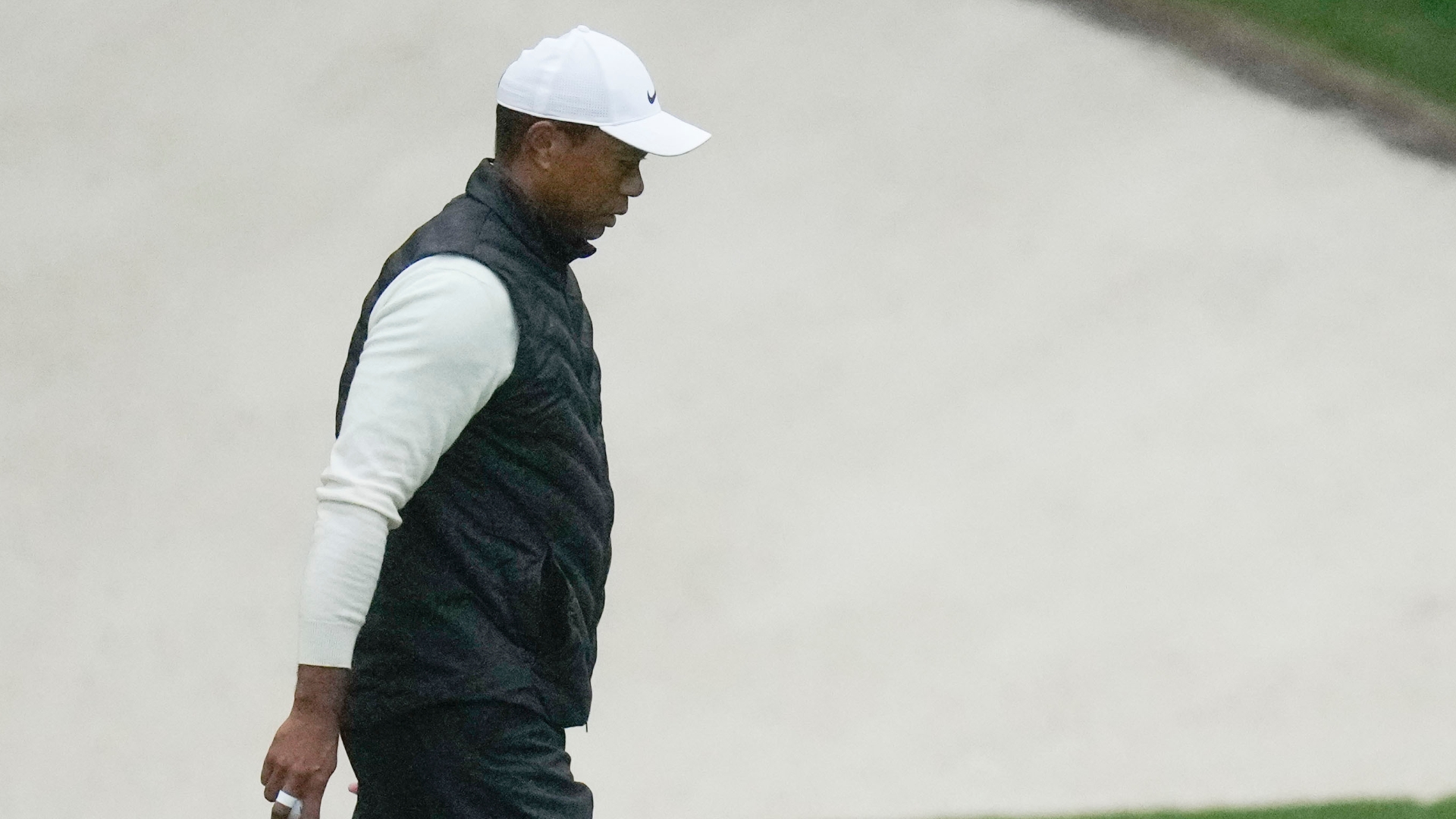 Tiger birdies 15 after approach shot hits flag stick