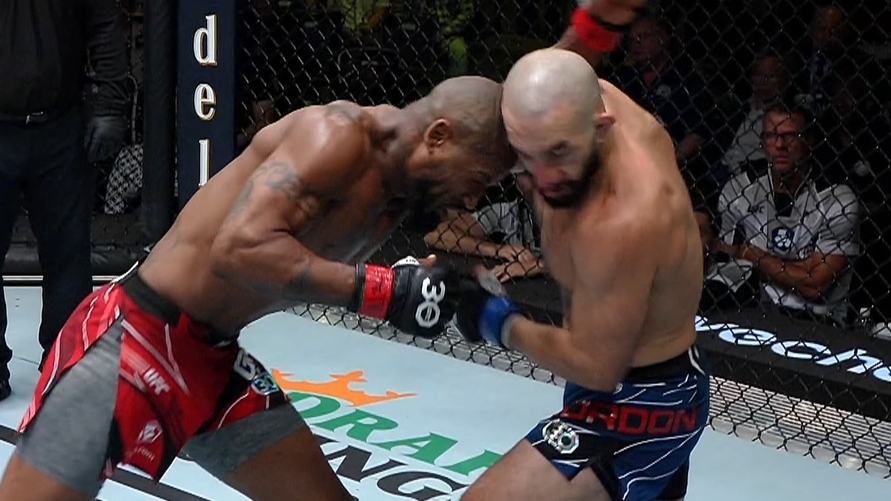 Bobby Green's KO of Jared Gordon called off after review