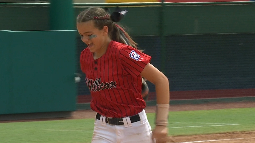 Hattie Macumber completes a no-hitter for Arizona