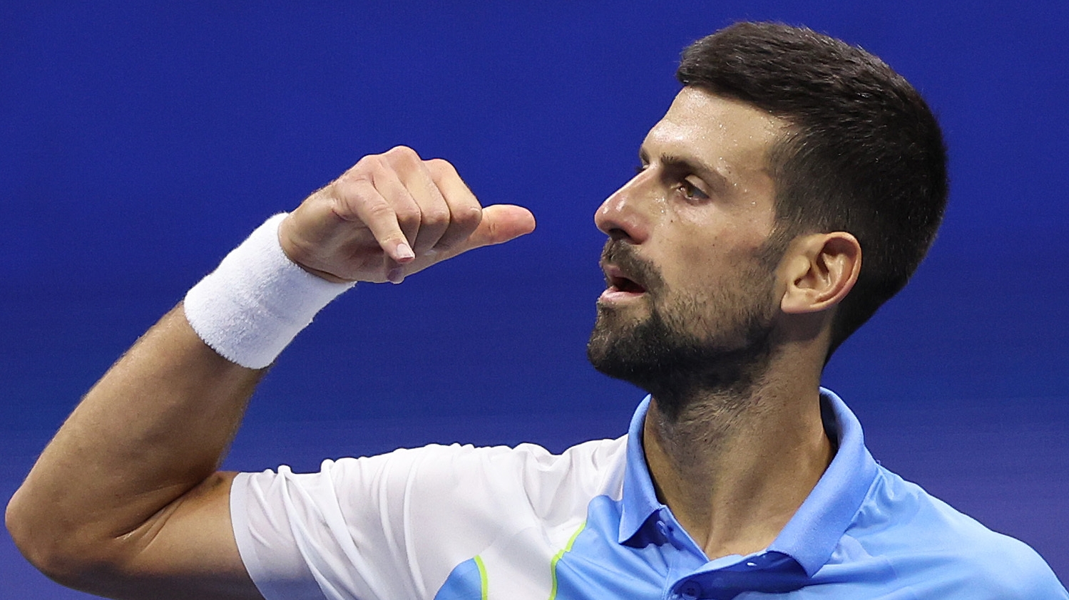 Djokovic trolls Shelton with phone celebration after advancing to final