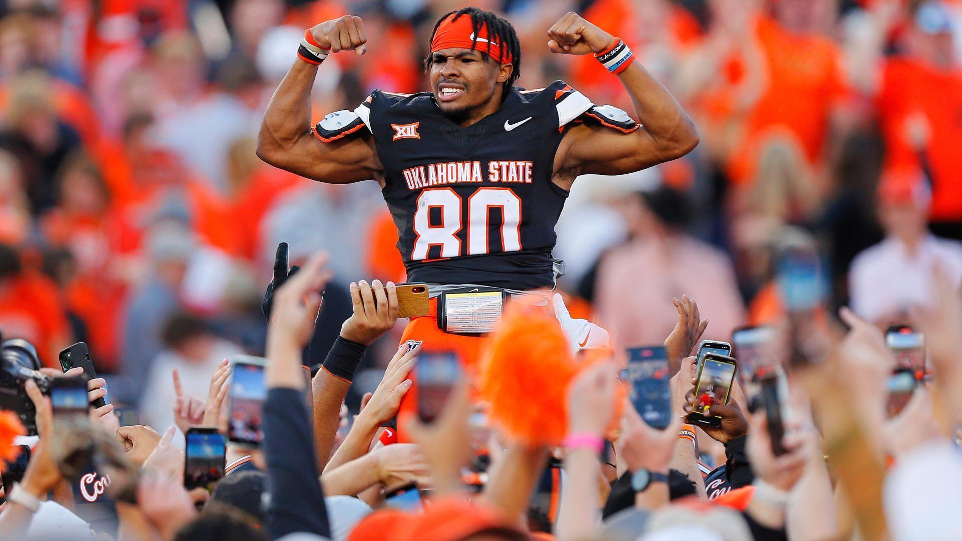 Oklahoma State storms the field after upsetting Oklahoma