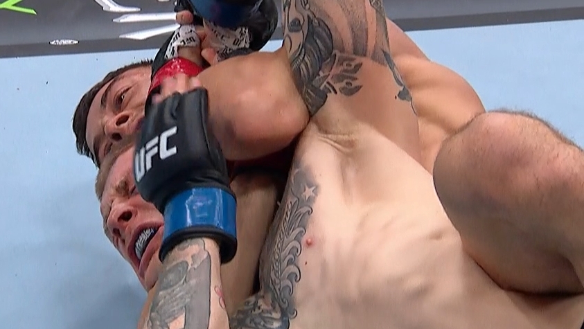 Manuel Torres submits Chris Duncan in the 1st round