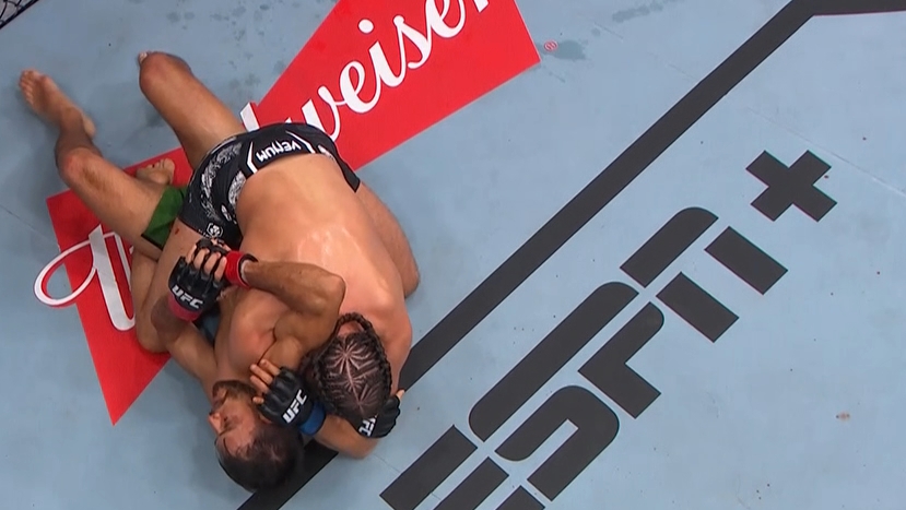 Ortega submits Rodriguez in Round 3