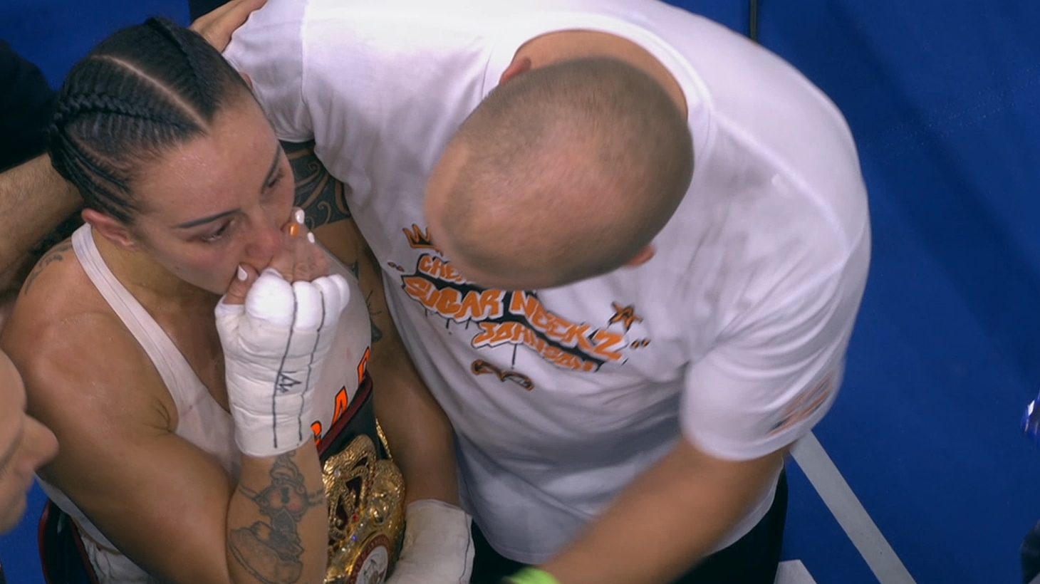 Announcer declares Nina Hughes winner, reverses call in the ring