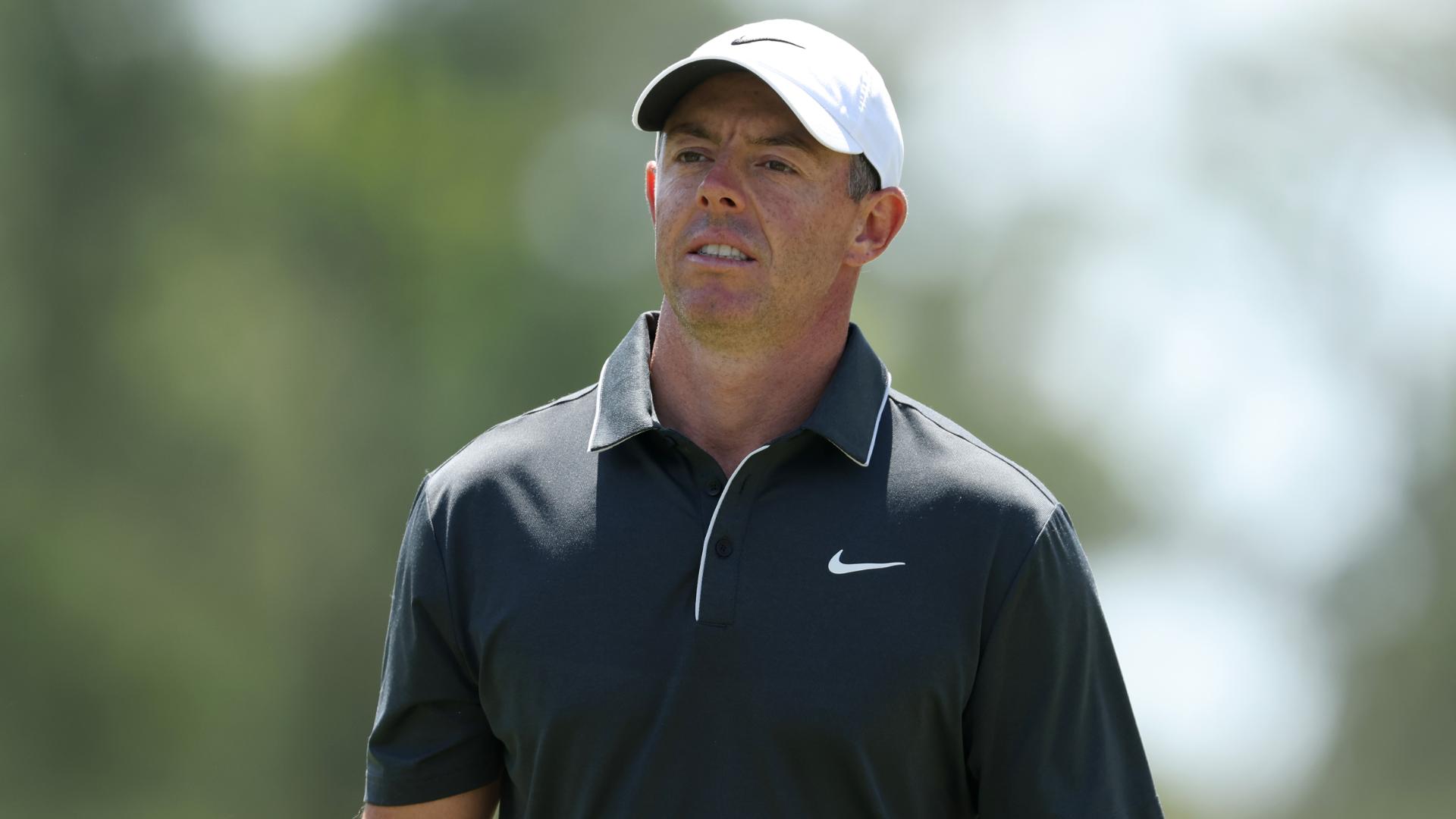 Rory knocks in eagle to move within three strokes of the lead