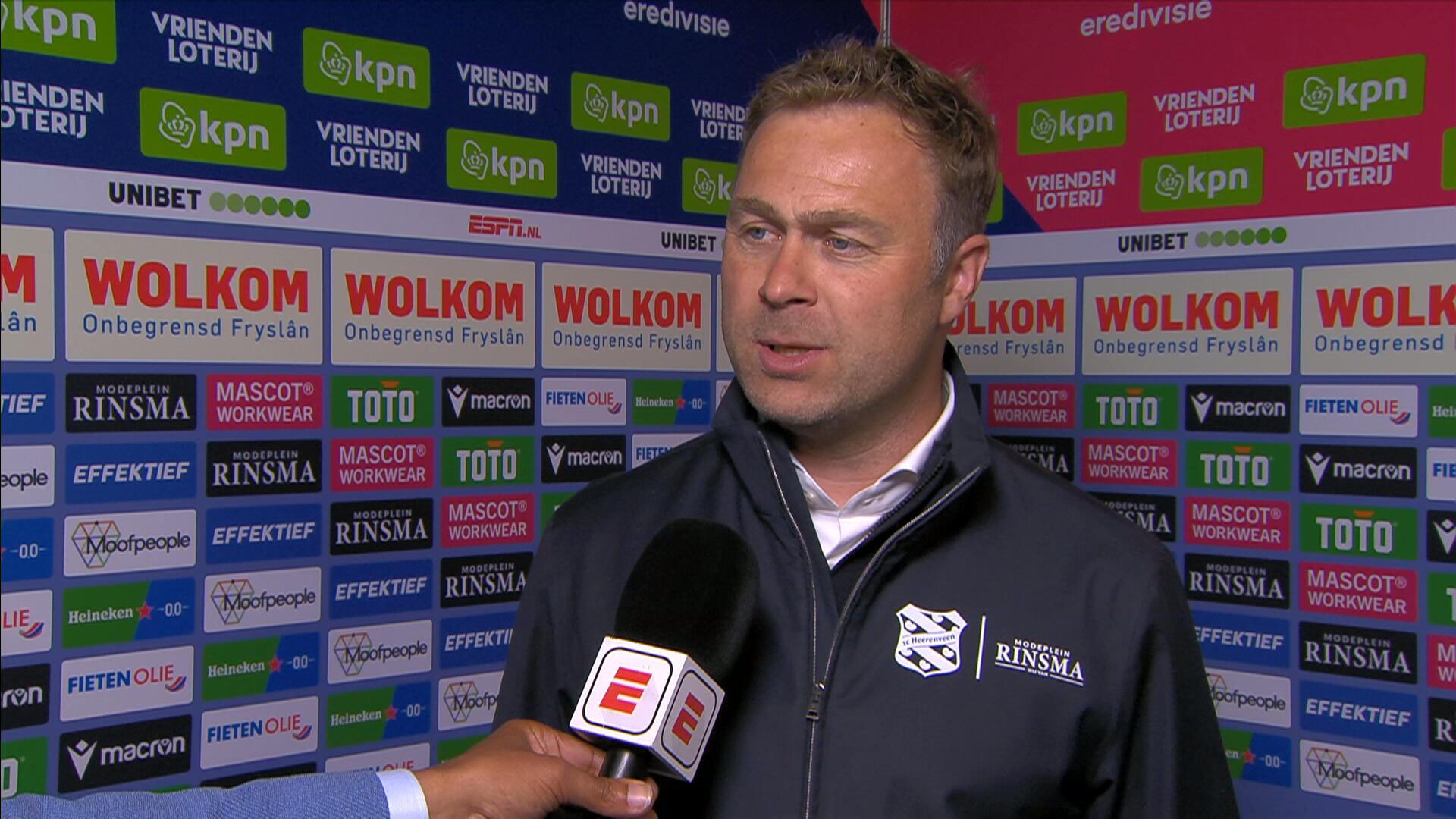 Veldman over het behalen van de play-offs: "Het is mooi, ik geniet ervan"