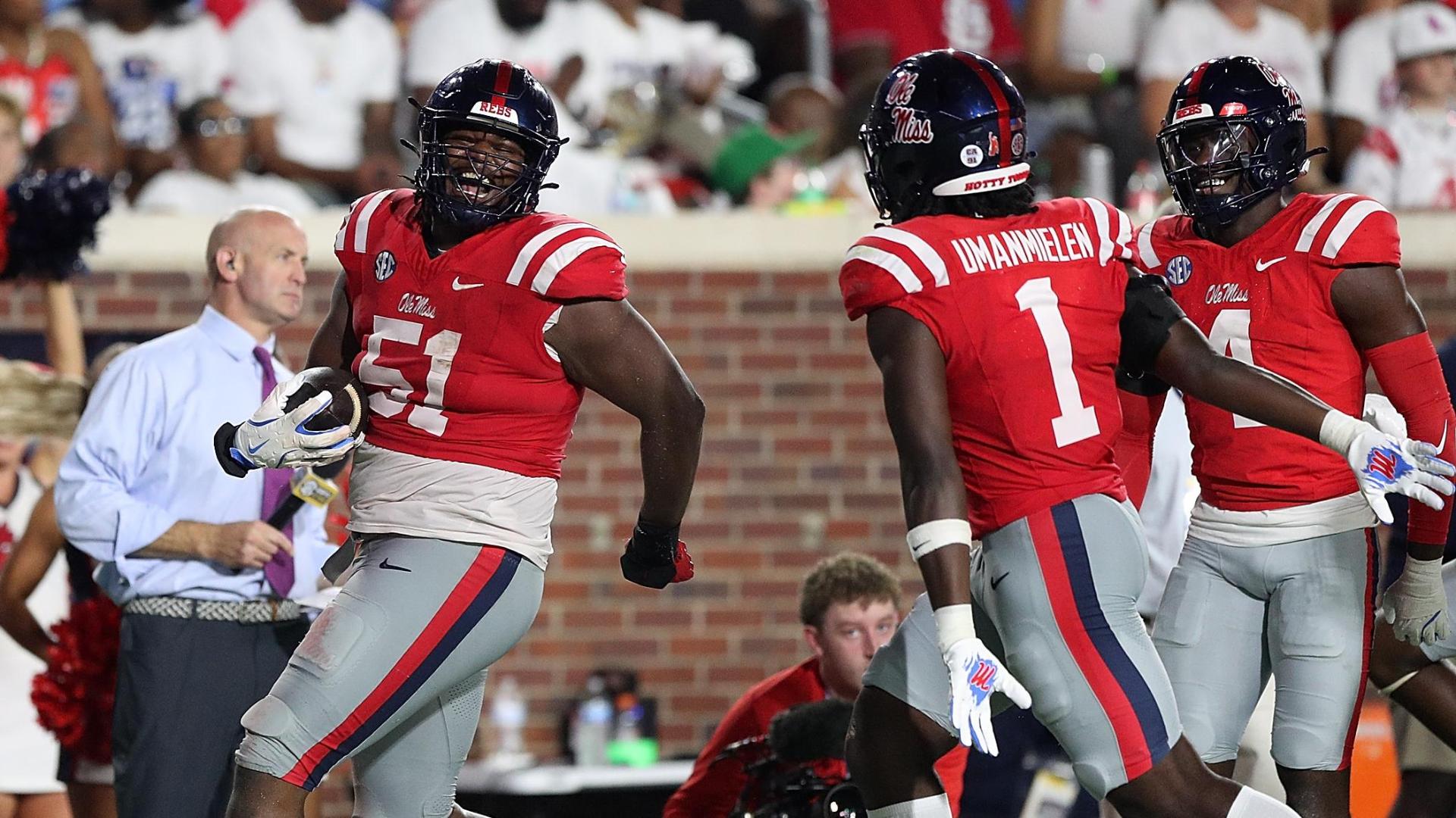 Ole Miss' Zxavian Harris shatters turnover hoop - ESPN Video