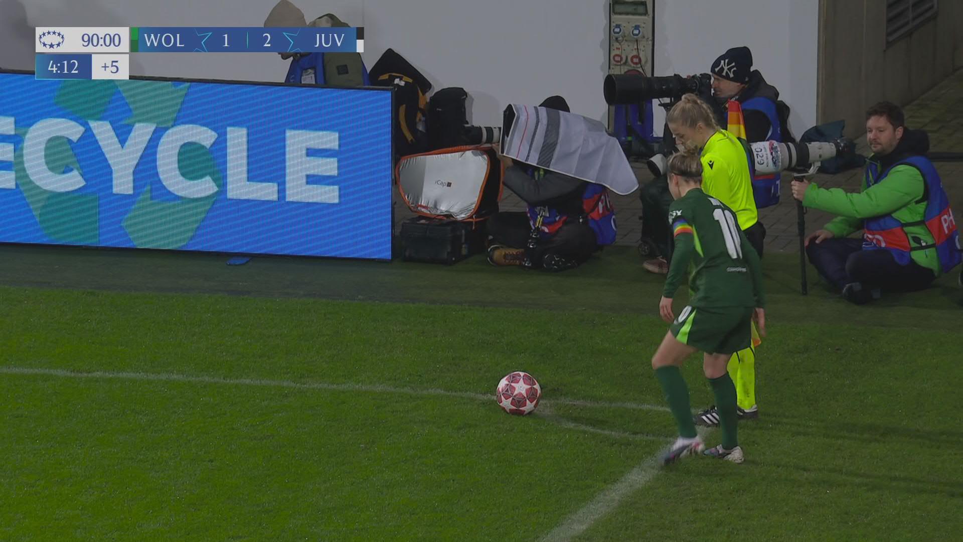 Sarai Linder maakt comeback met schitterende goal compleet