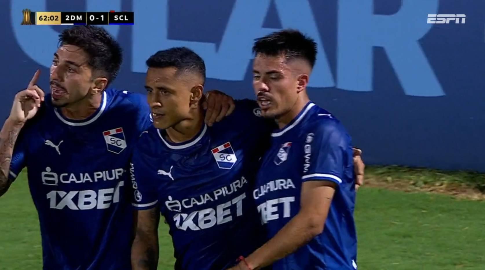 Lembra dele? Yotún, ex-Vasco, cobra pênalti com muita precisão e abre o placar para o Sporting Cristal na Libertadores; VEJA