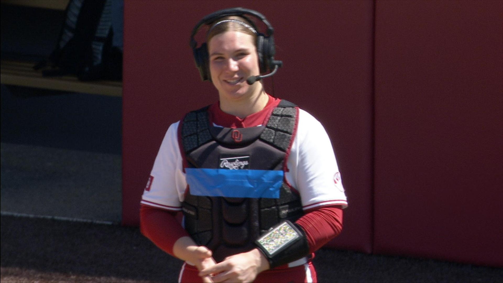 Kendall Wells recaps No. 1 OU's home runs vs. No. 6 Arkansas