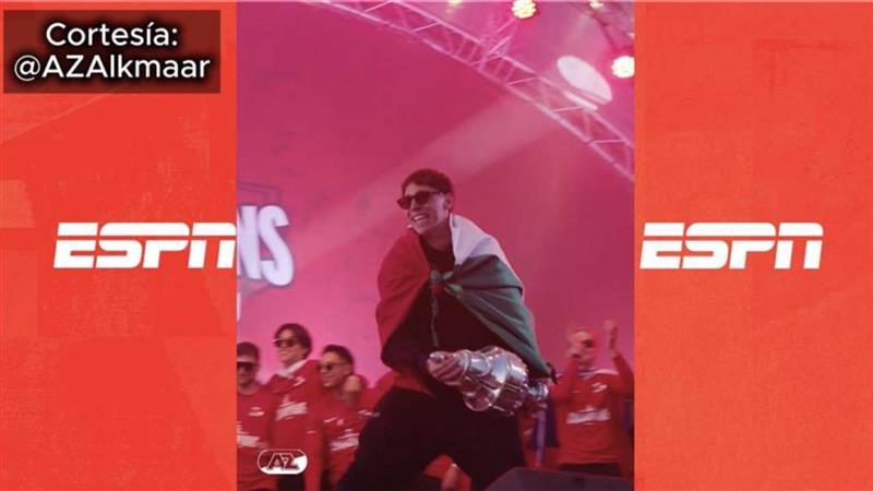 Mateo Chávez se robó los reflectores en los festejos del AZ Alkmaar