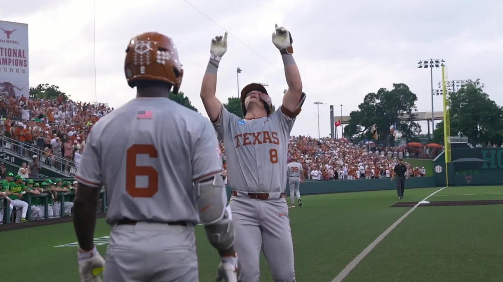 Texas leads off with back-to-back HRs vs. Oregon