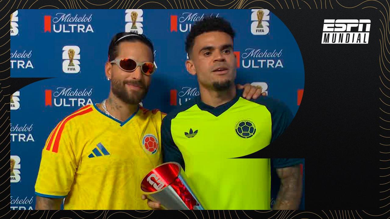 Maluma le entregó a Luis Díaz el premio al MVP del partido