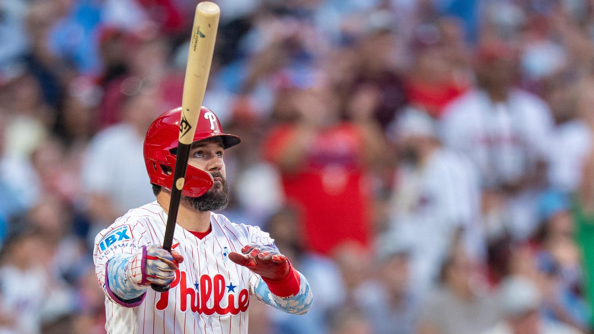 Kyle Schwarber goes yard for MLB-leading 29th HR