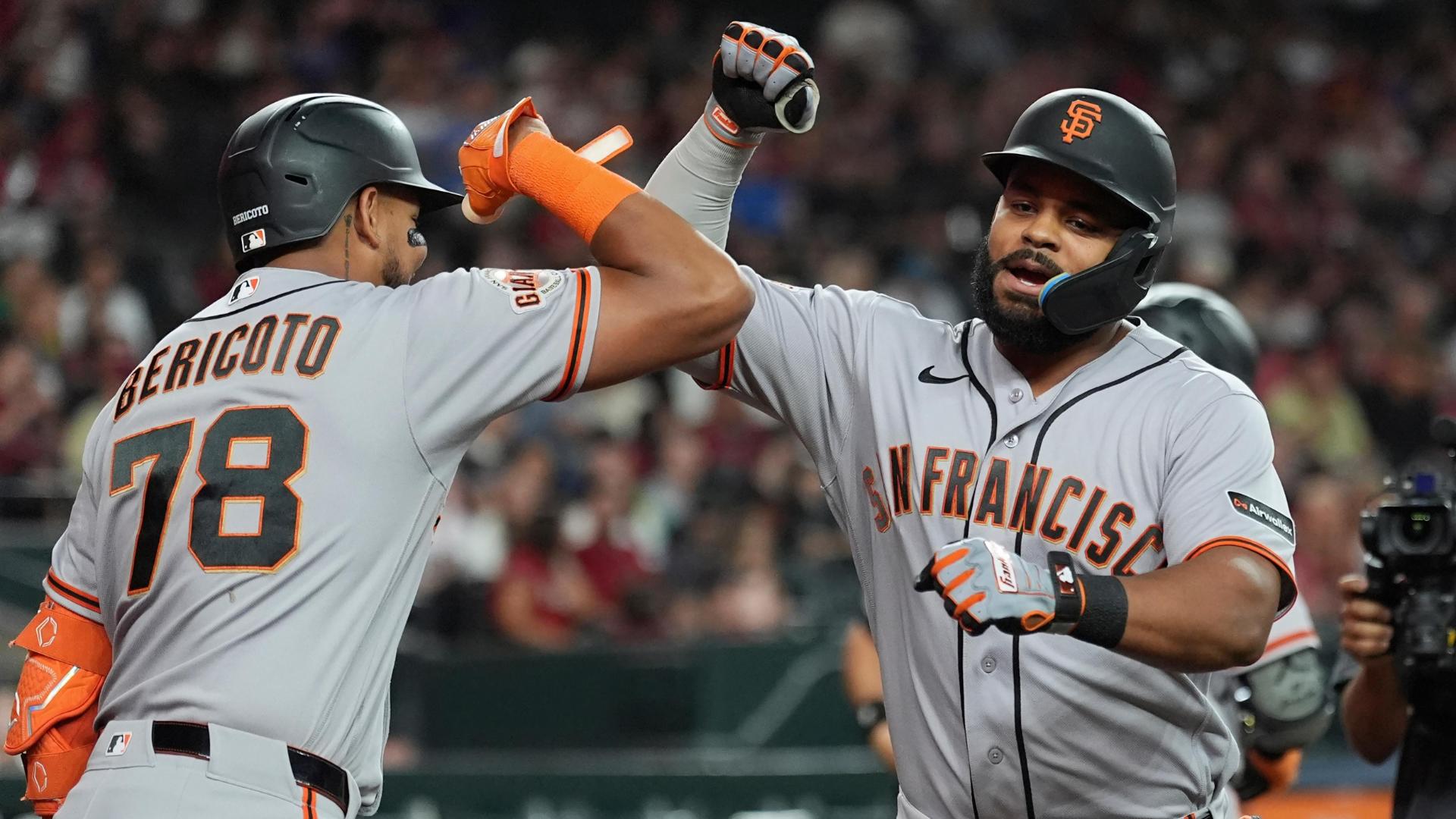 Heliot Ramos crushes a home run