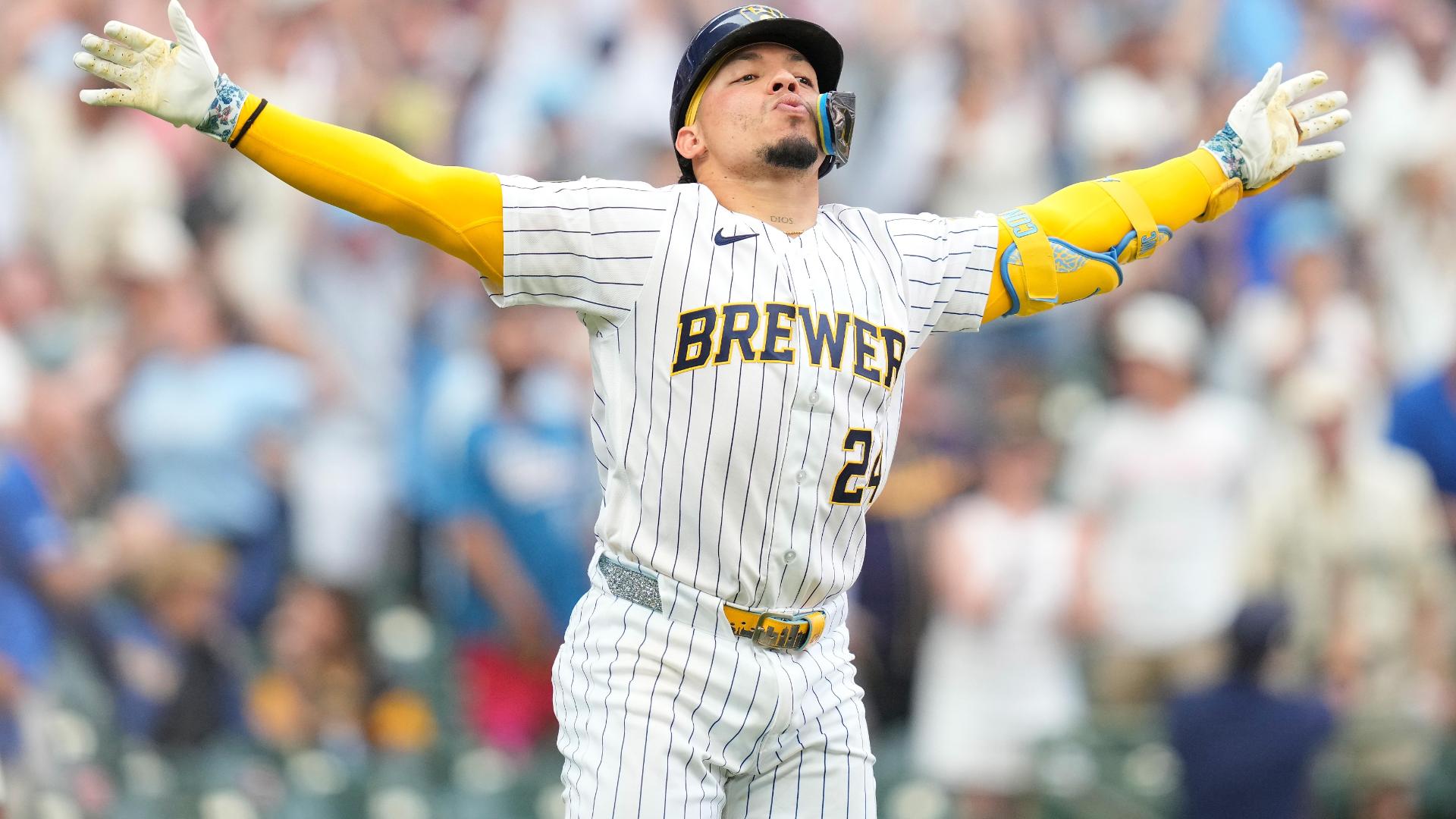 William Contreras walks it off for Brewers with 3-run HR