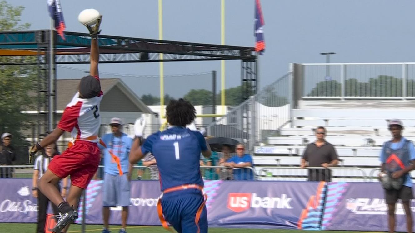 Ocala player makes stunning one-handed INT before taking it to house