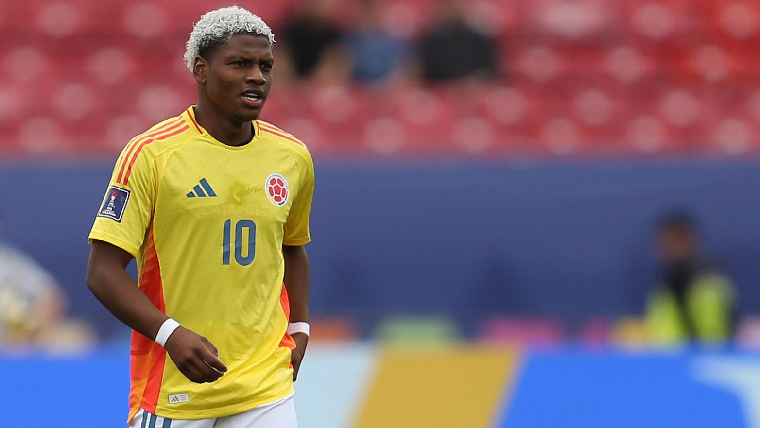 Colombiano Óscar Perea ya está en instalaciones de América