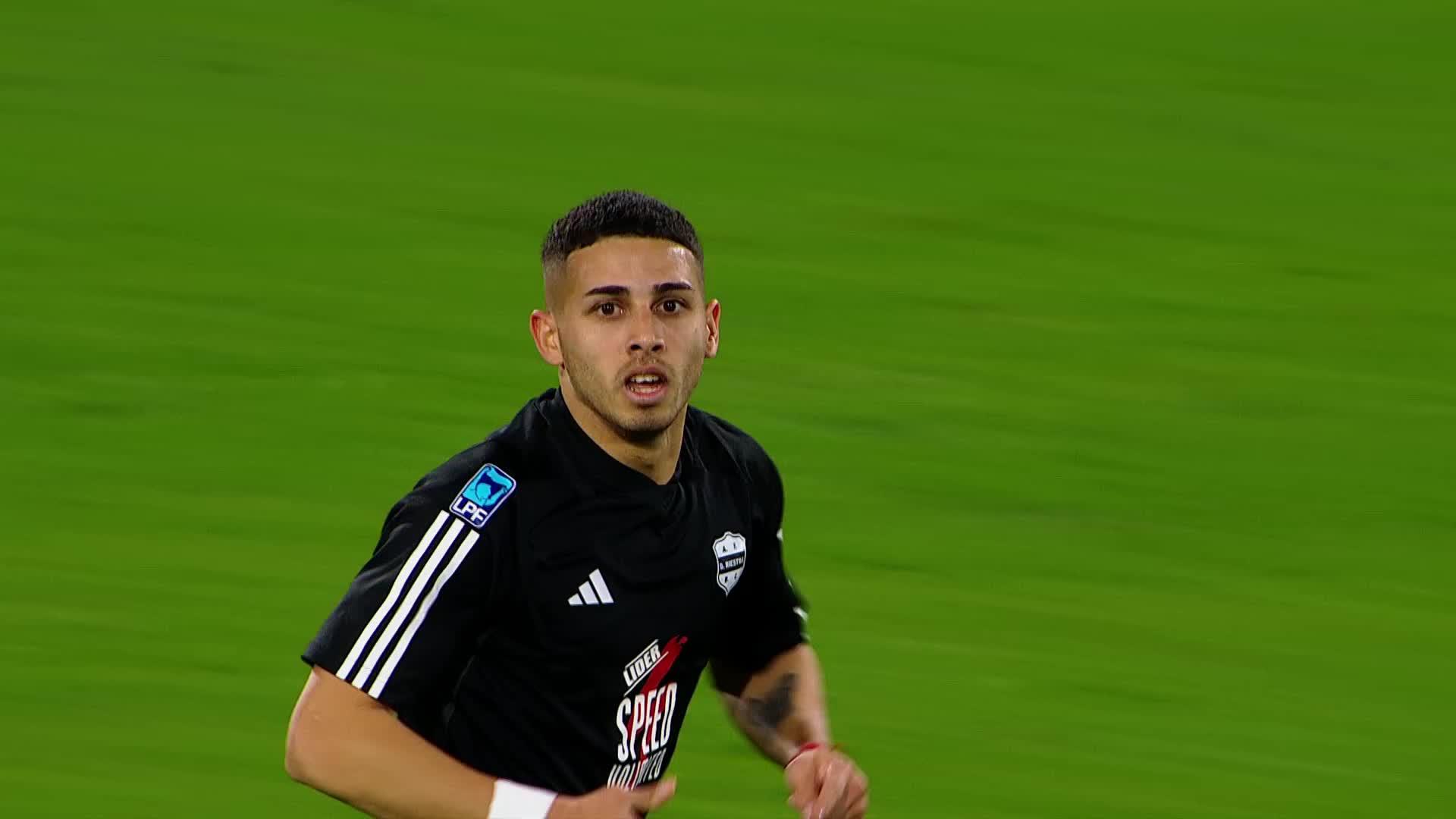 Hay descuento: Tomás González anotó para Riestra