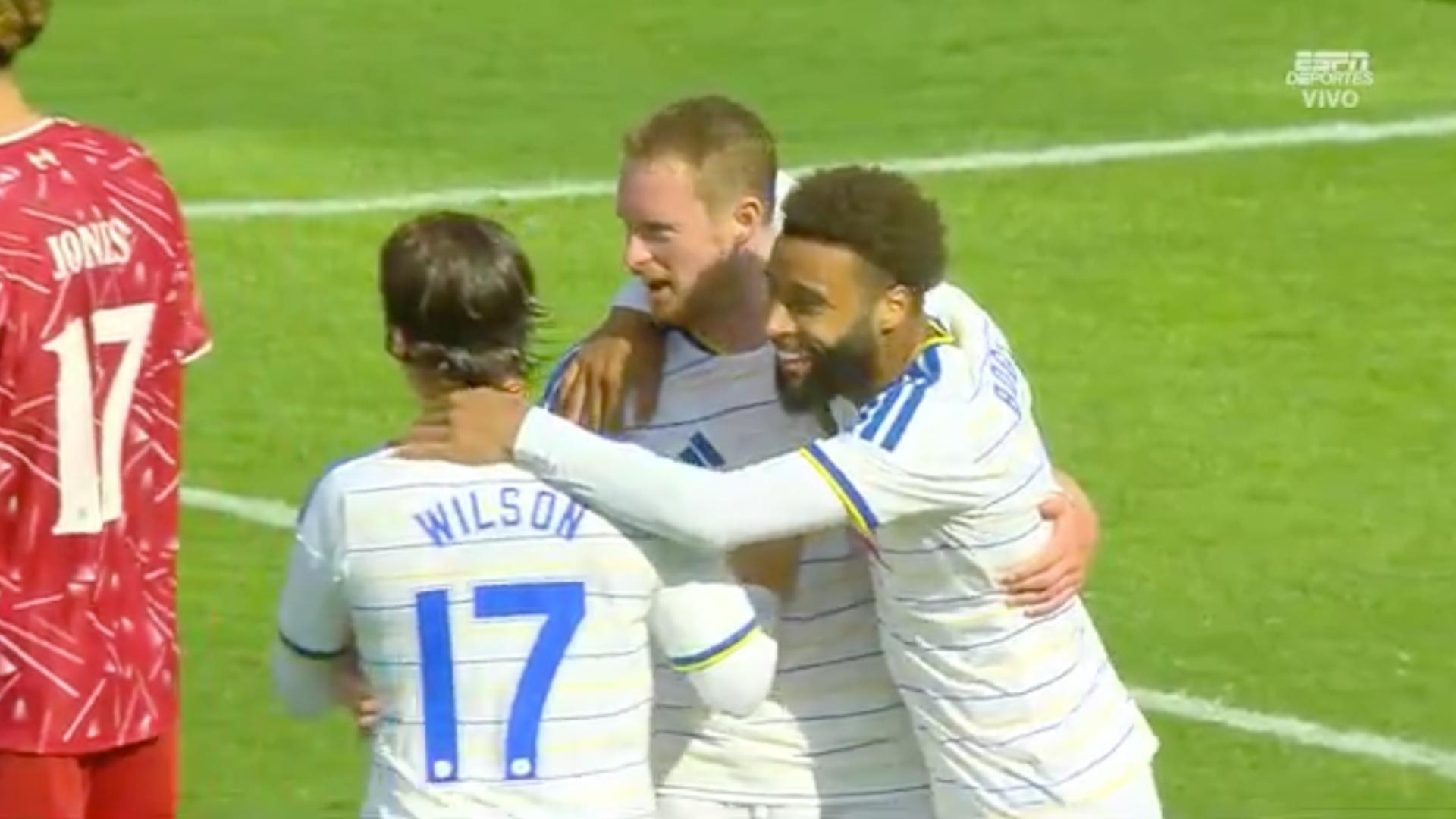 Sean Longstaff pone el 3-2 y desata la locura para Leeds