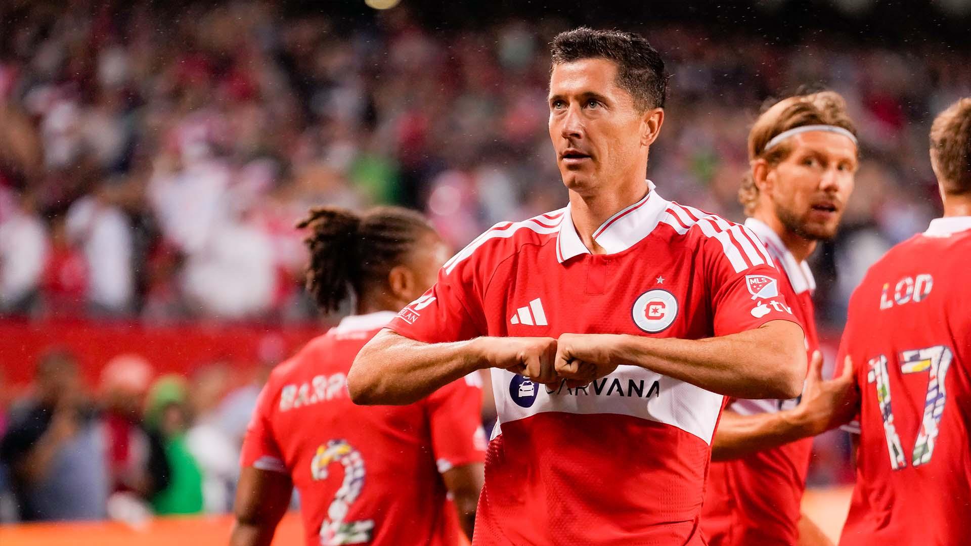 Lewandowski scores brace on Chicago Fire home debut
