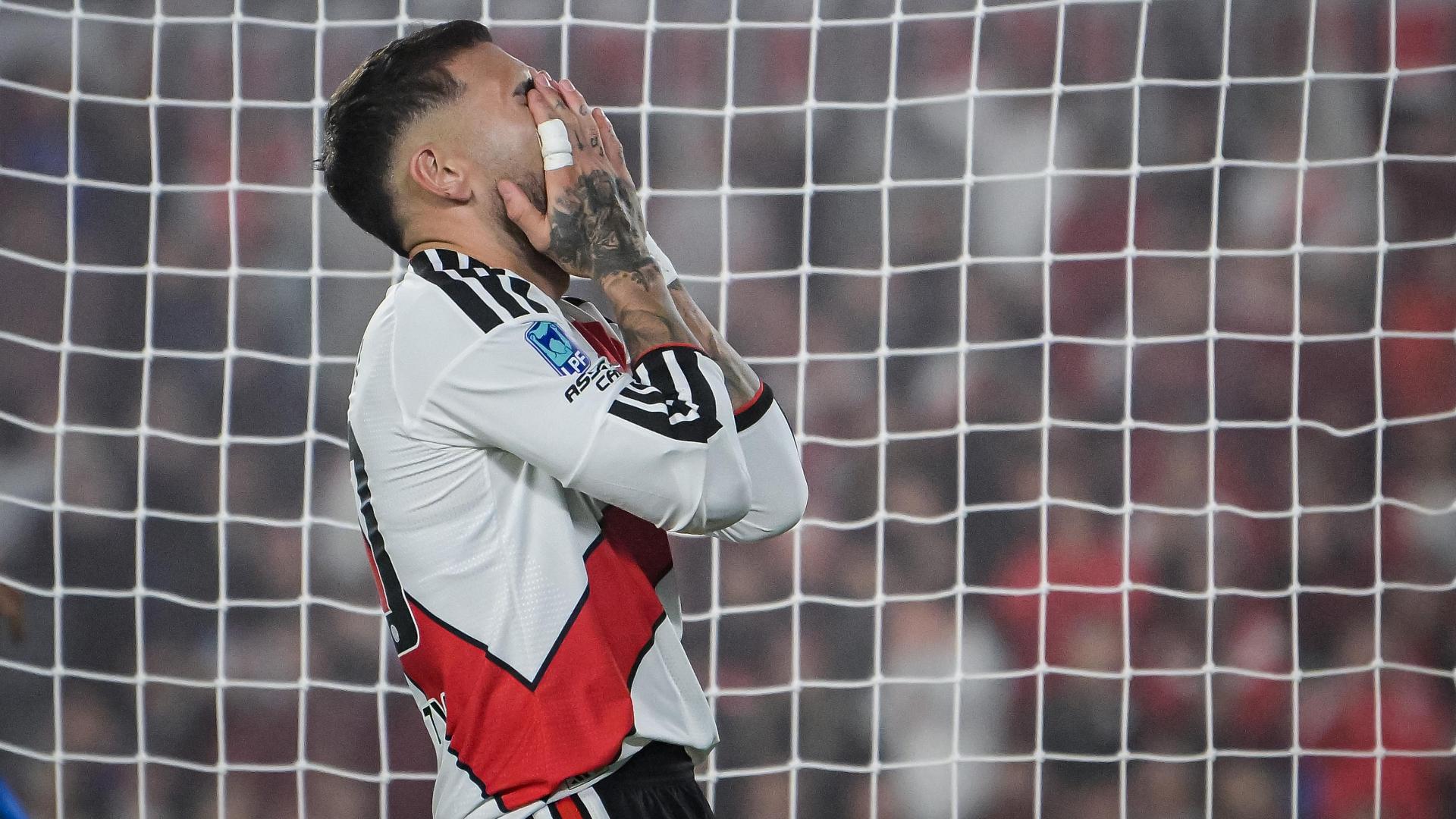 Gol contra de Otamendi! Zagueiro manda contra o próprio patrimônio e abre o placar para o Rosario Central contra o River Plate