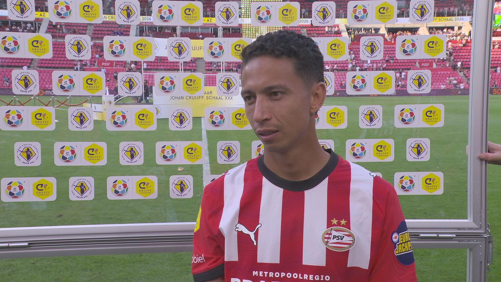 Junior duidelijk over rode kaart Veerman: "Het was een terechte rode kaart"