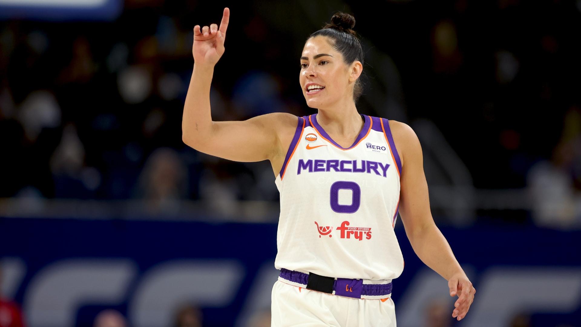 La primera canasta de Kelsey Plum con Mercury