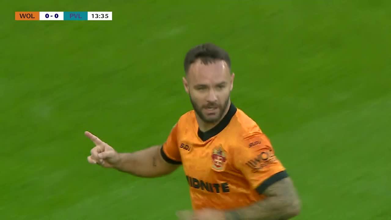 ¡Adam Armstrong adelantó a los Wolves!