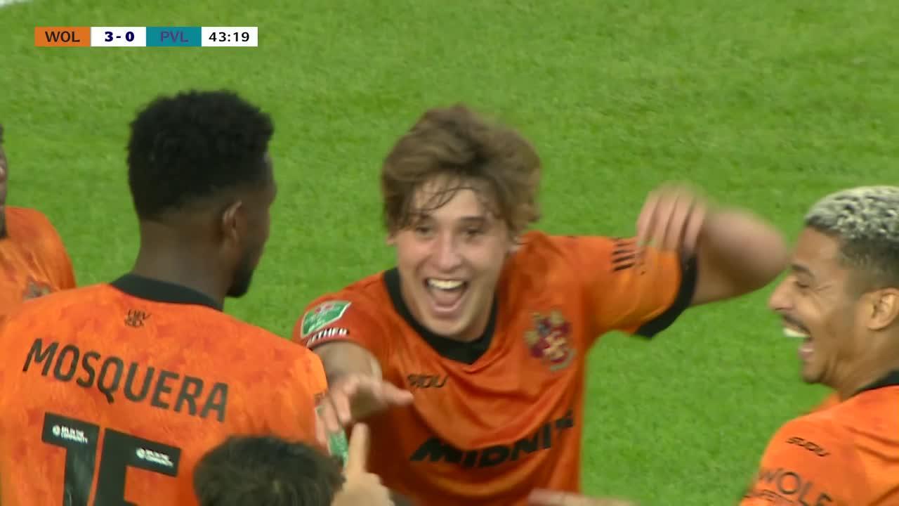 ¡Ya es goleada! López marcó el 3-0