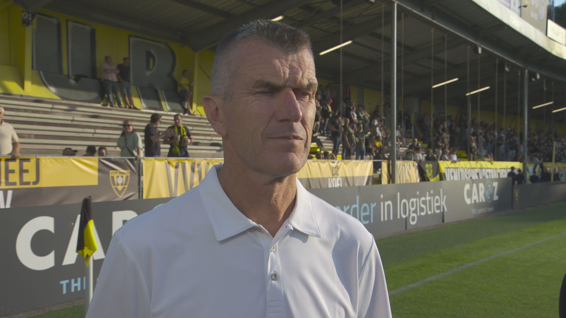 Dijkhuizen: "Ben bijna nog nooit met zo'n dunne selectie aan een seizoen begonnen"