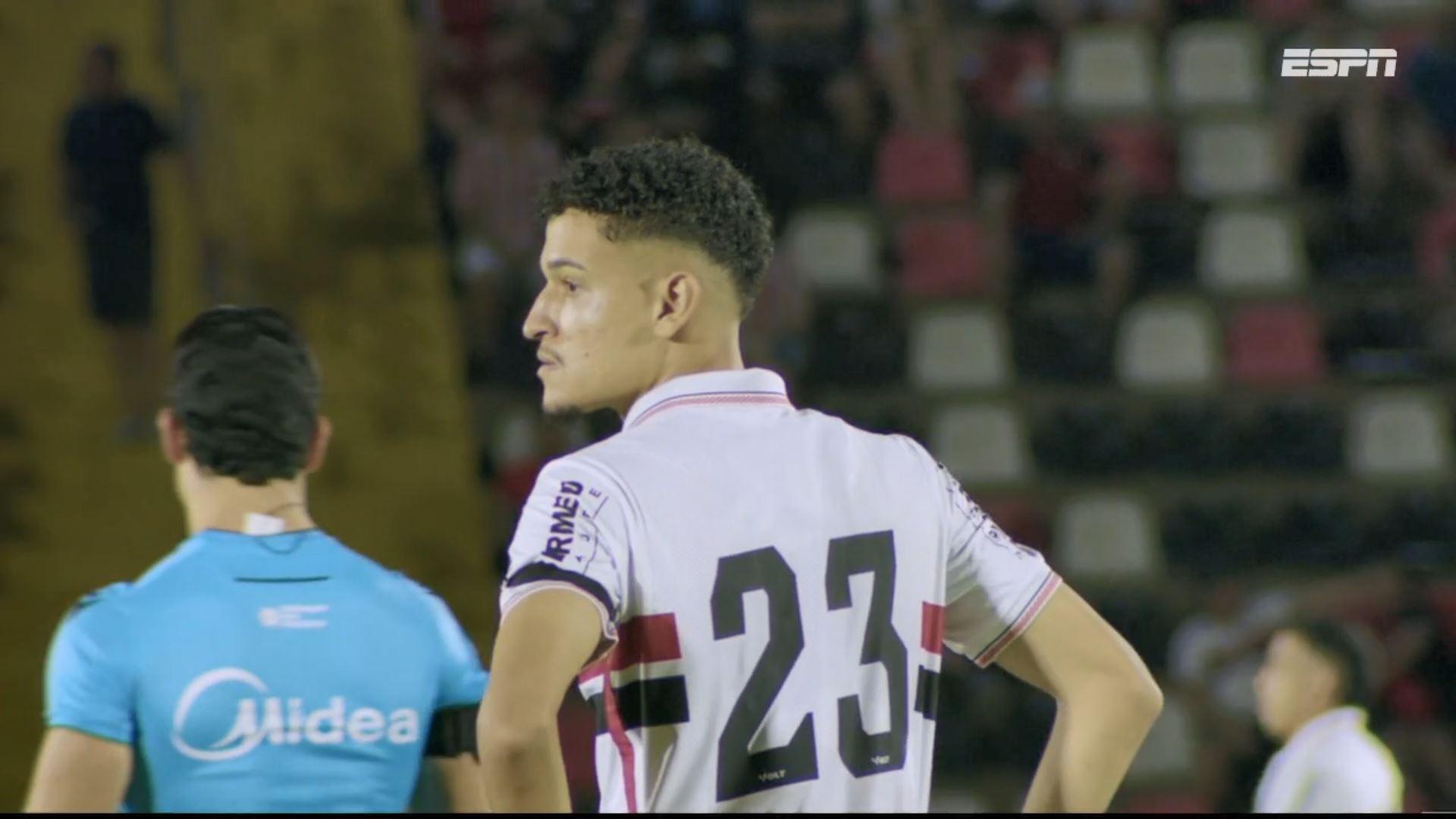 Rola a bola para Botafogo-SP x América-MG pela Série B