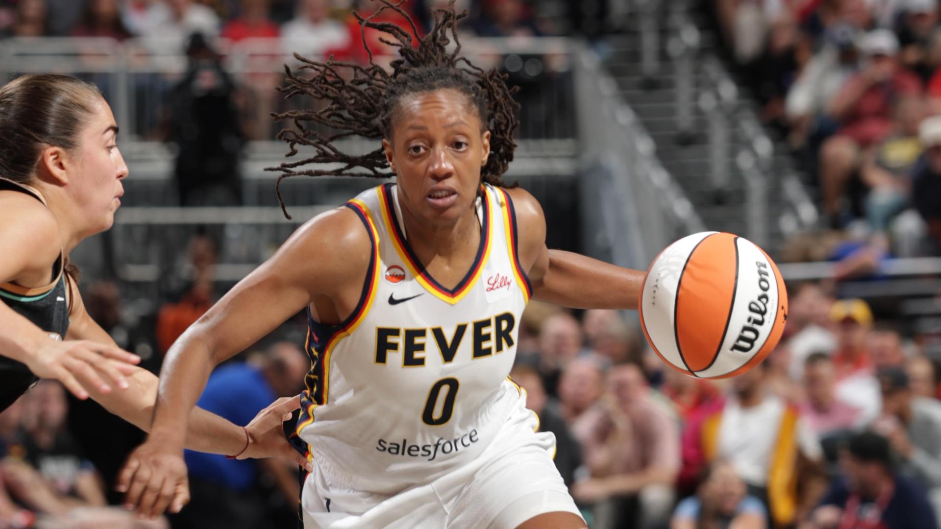 Kelsey Mitchell, Caitlin Clark help Fever continue hot streak with 106-92 victory over Liberty