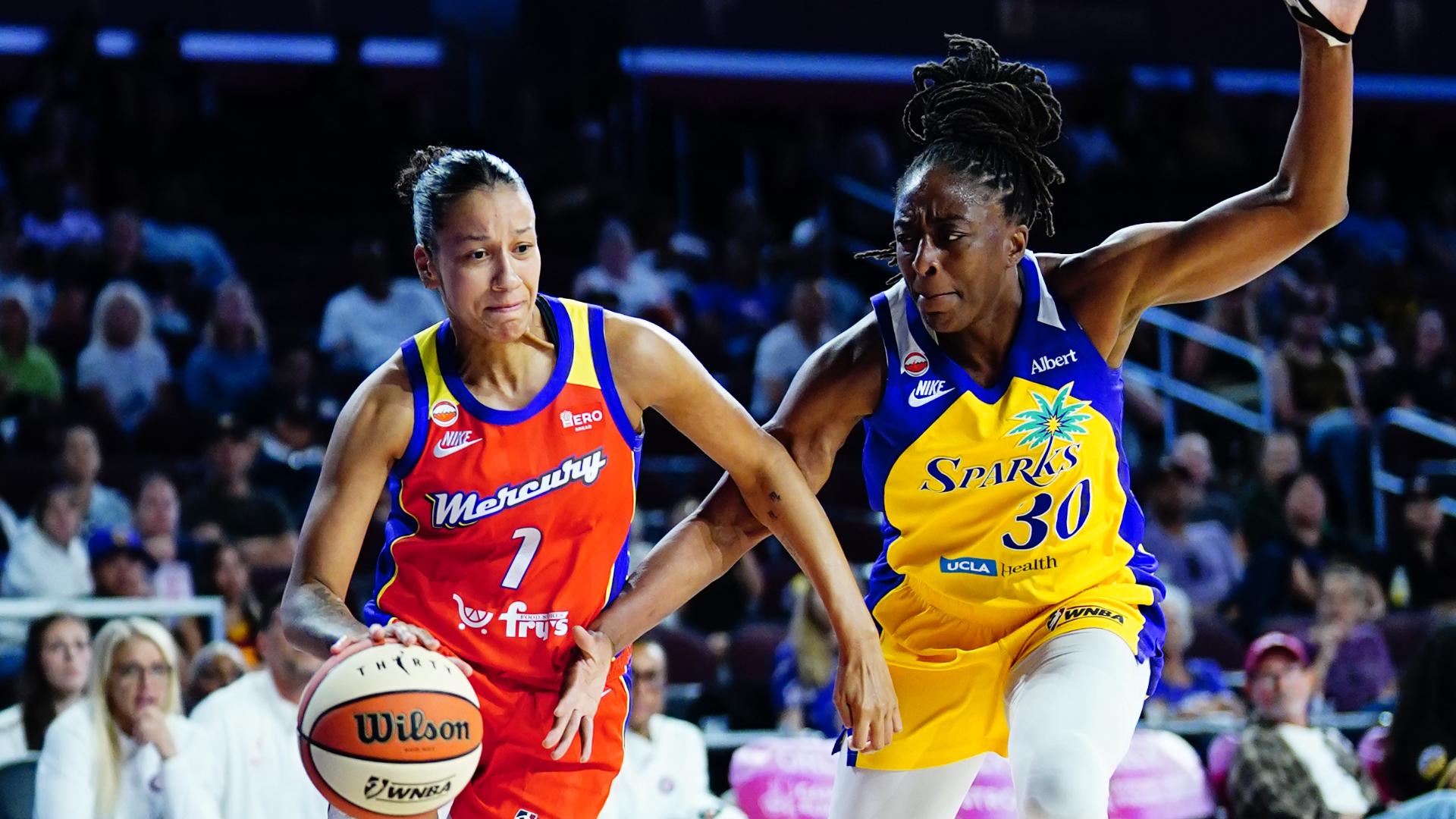Mercury reaccionan y derrotan 94-87 a las Sparks con noche estelar de Brochant
