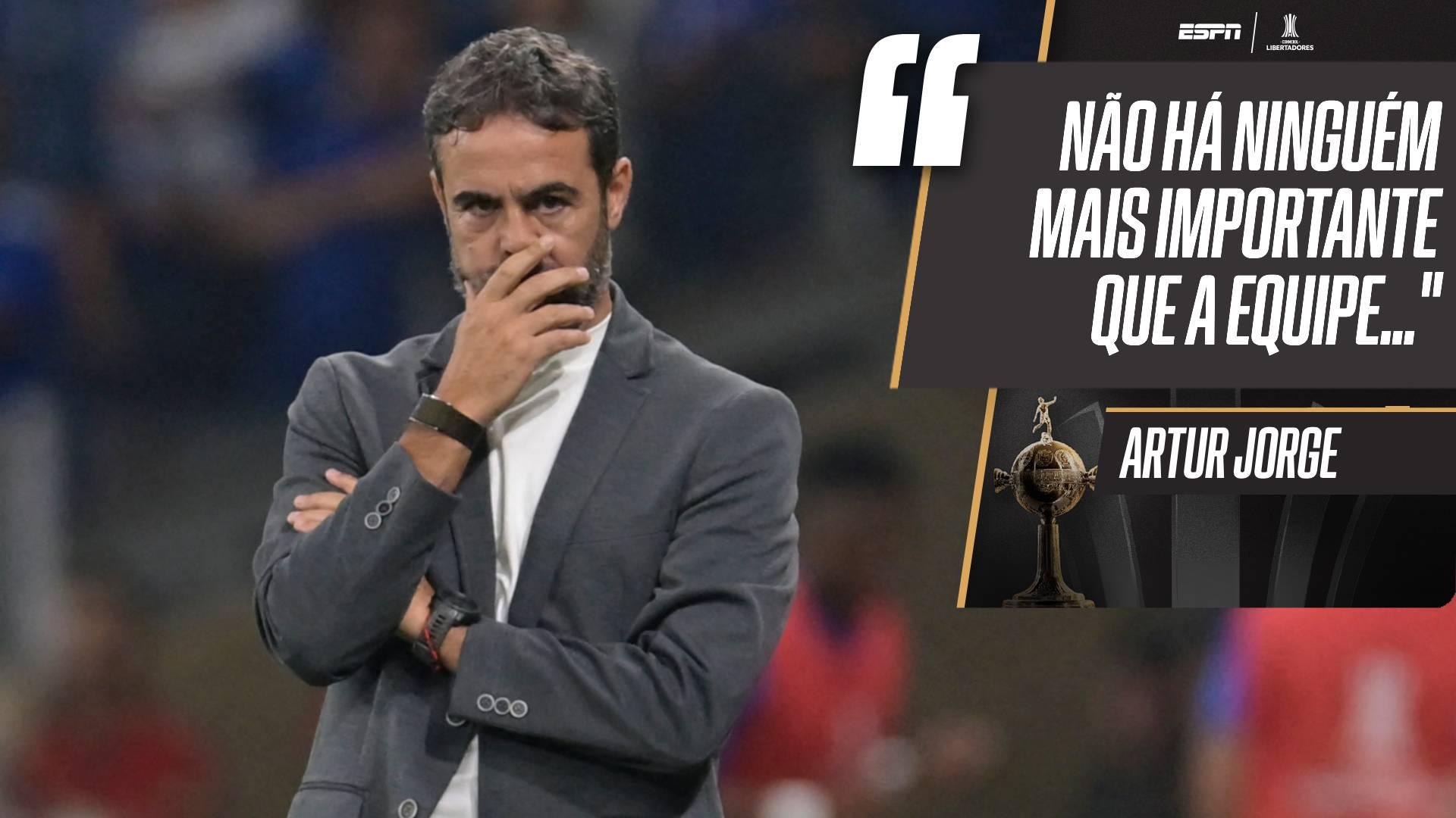 Artur Jorge critica atitude de Arroyo ao ser substituído no Cruzeiro: 'Há que ter respeito pelas decisões'